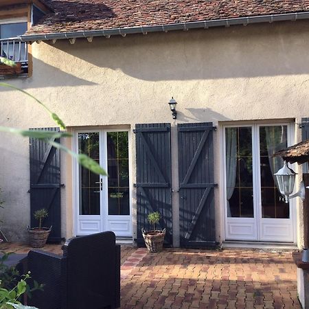 La Meuniere Villa Jouy  Luaran gambar