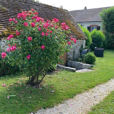 La Meuniere Villa Jouy  Luaran gambar