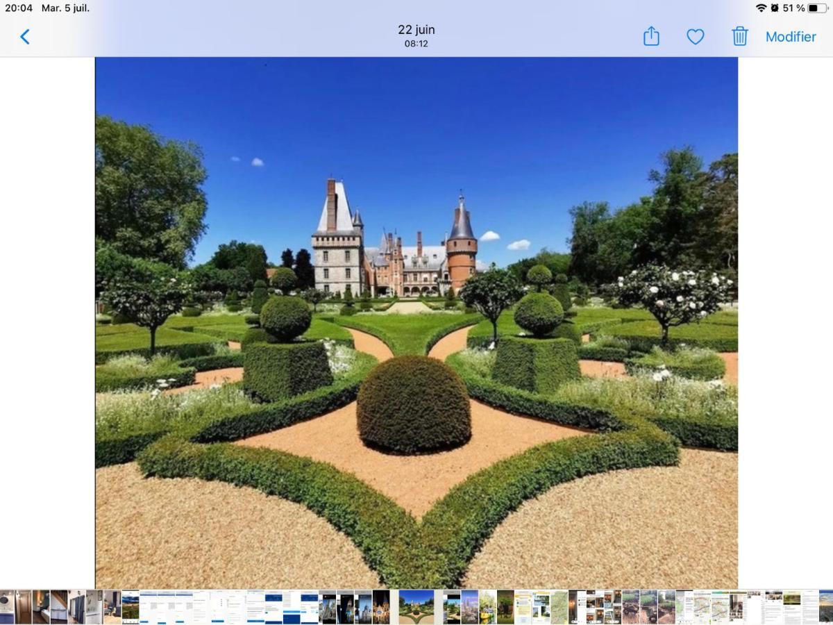 La Meuniere Villa Jouy  Luaran gambar